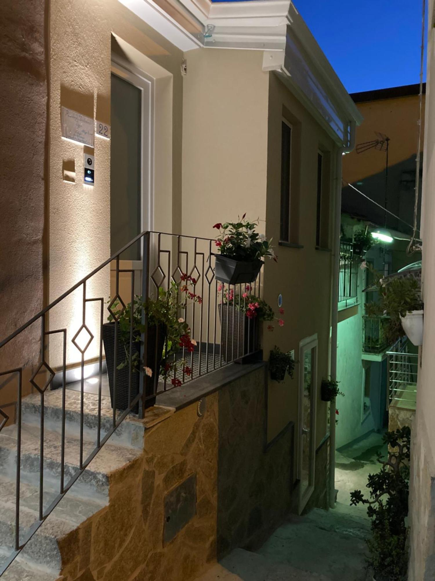 皮佐Residenza Ferdinando - 40M Dal Mare公寓 外观 照片